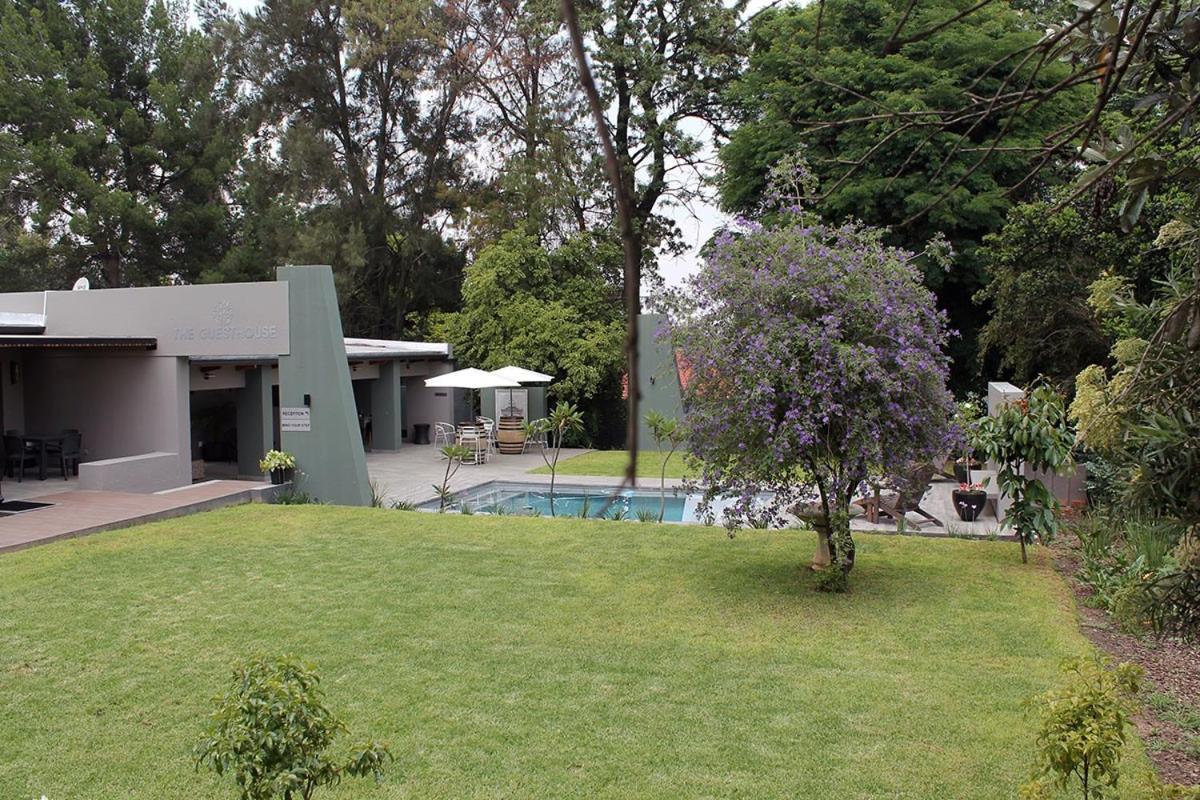 The Guesthouse 6 On Vrede Johannesburg Exterior foto
