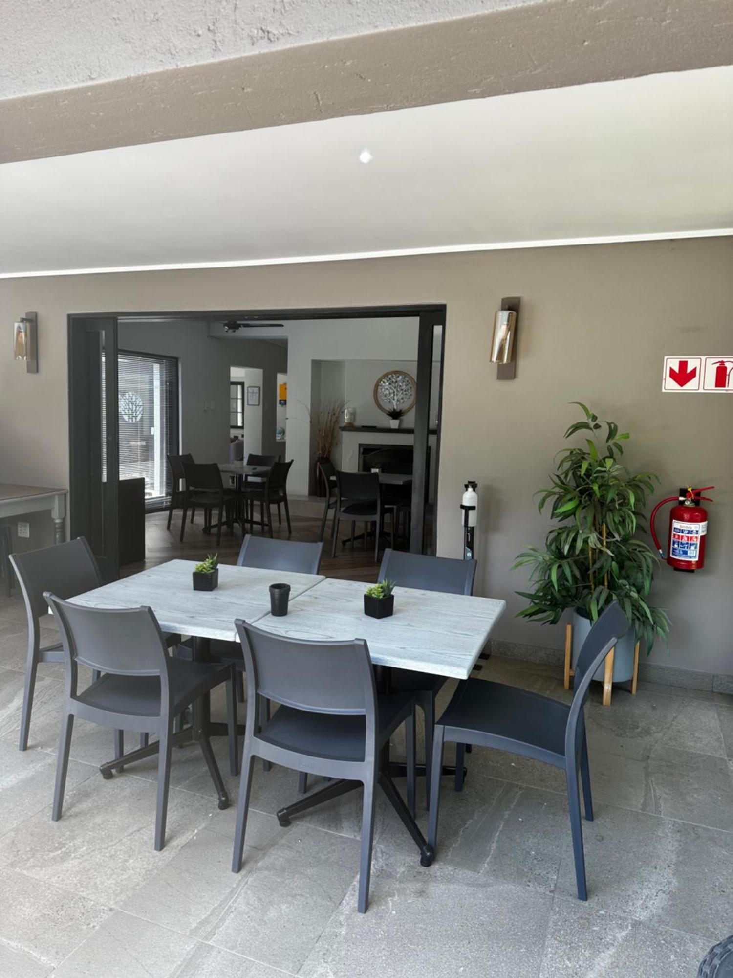 The Guesthouse 6 On Vrede Johannesburg Exterior foto